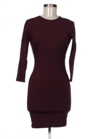 Sukienka Bershka, Rozmiar S, Kolor Czerwony, Cena 24,99 zł