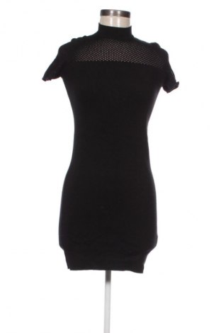 Sukienka Bershka, Rozmiar S, Kolor Czarny, Cena 24,99 zł