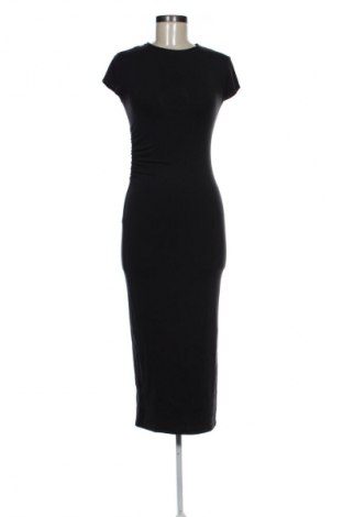 Рокля Calvin Klein Jeans, Размер S, Цвят Черен, Цена 78,22 €, #133226130