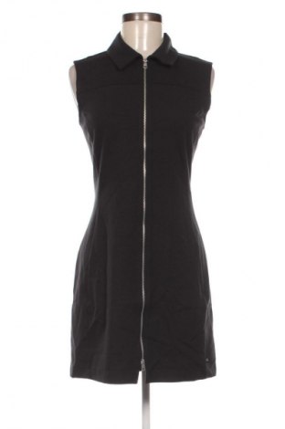 Šaty  Calvin Klein Jeans, Velikost M, Barva Černá, Cena  2 999,00 Kč, #133240276