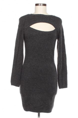 Kleid Clockhouse, Größe M, Farbe Grau, Preis 2,99 €