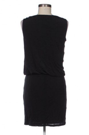 Sukienka Dika, Rozmiar M, Kolor Czarny, Cena 54,99 zł