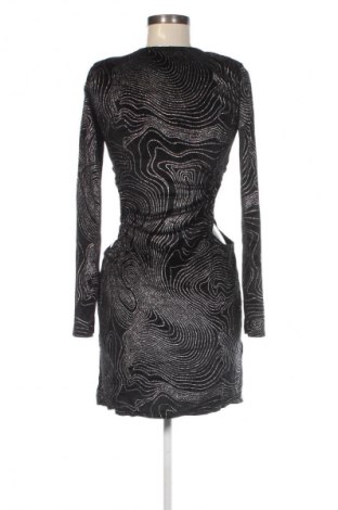 Kleid H&M Divided, Größe S, Farbe Mehrfarbig, Preis 2,99 €