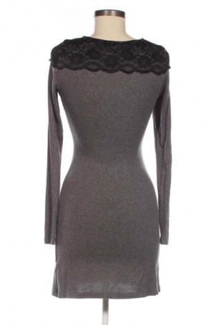 Sukienka ONLY, Rozmiar XS, Kolor Szary, Cena 23,99 zł