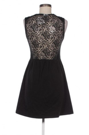 Sukienka ONLY, Rozmiar M, Kolor Czarny, Cena 22,99 zł