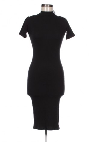 Sukienka Pull&Bear, Rozmiar S, Kolor Czarny, Cena 24,99 zł