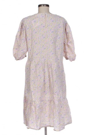 Šaty  Sisters Point, Velikost XL, Barva Vícebarevné, Cena  419,00 Kč