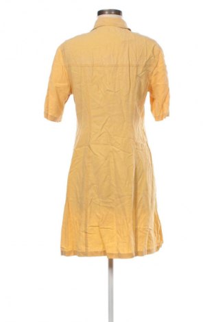 Ruha Taifun, Méret M, Szín Sárga, Ár 3 049 Ft