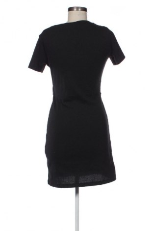 Kleid Trendyol, Größe M, Farbe Schwarz, Preis 8,77 €