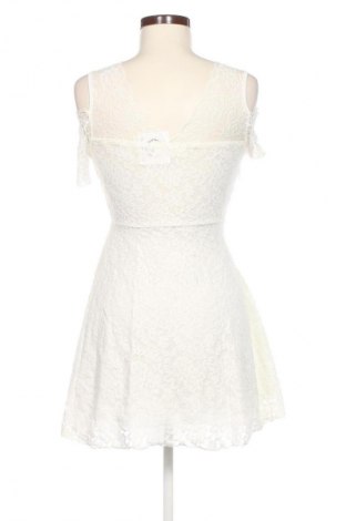 Ruha Unbranded, Méret S, Szín Fehér, Ár 2 039 Ft