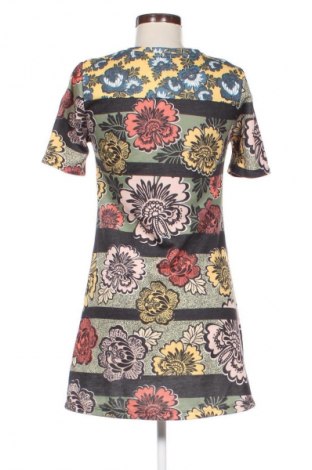 Φόρεμα Zara Trafaluc, Μέγεθος M, Χρώμα Πολύχρωμο, Τιμή 4,99 €