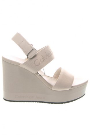 Sandale Calvin Klein Jeans, Mărime 40, Culoare Bej, Preț 319,99 Lei, #133224417