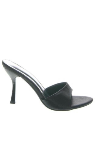 Papuci Unbranded, Mărime 38, Culoare Negru, Preț 162,72 Lei, #137676071