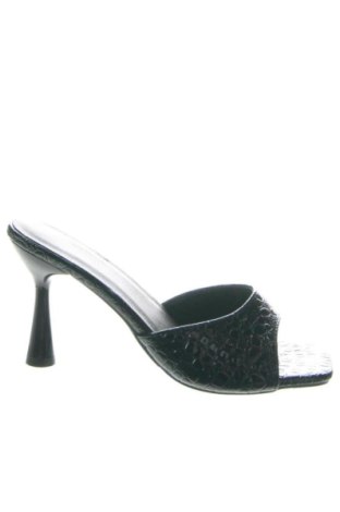 Papuci Unbranded, Mărime 36, Culoare Negru, Preț 110,23 Lei, #137683765