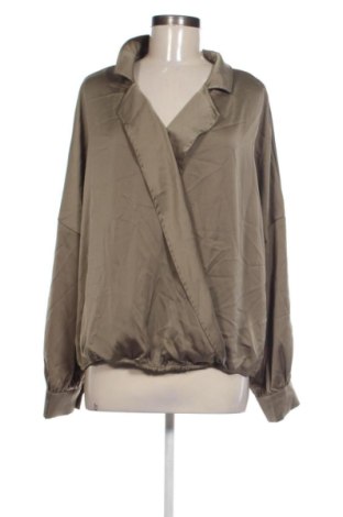 Дамска блуза SHEIN, Размер XL, Цвят Зелен, Цена 5,72 €, #137685557