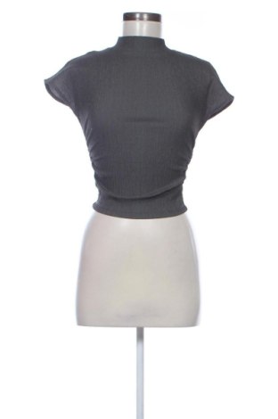 Дамска блуза Zara, Размер XS, Цвят Сив, Цена 11,00 €, #137695459