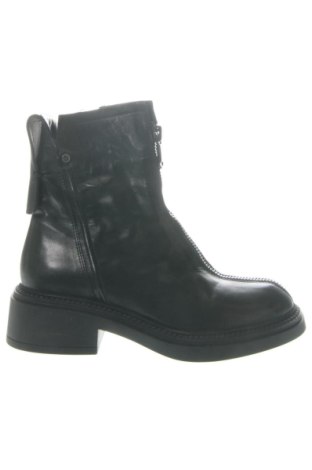 Damskie botki GRYXX, Rozmiar 39, Kolor Czarny, Cena 133,88 zł, #137654907