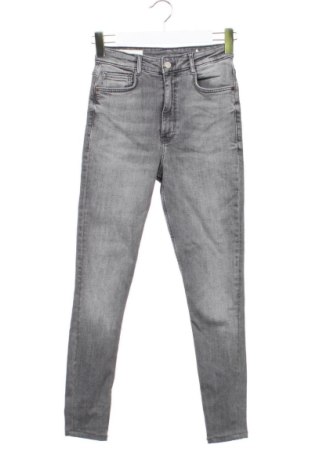 Дамски дънки Zara, Размер XS, Цвят Сив, Цена 15,82 €, #137632543