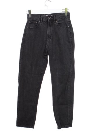 Női farmernadrág Pull&Bear, Méret XS, Szín Szürke, Ár 3 546 Ft, #137660822