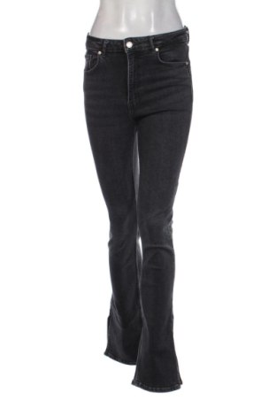 Blugi de femei Zara, Mărime M, Culoare Negru, Preț 47,24 Lei, #137679826