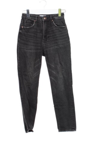Дамски дънки Bershka, Размер XS, Цвят Сив, Цена 9,00 €, #137691502
