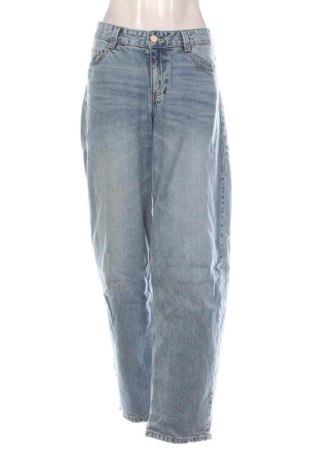 Dámske džínsy  Bershka, Veľkosť L, Farba Modrá, Cena  20,00 €, #137694690