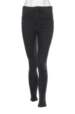 Дамски дънки Bershka, Размер M, Цвят Черен, Цена 10,63 €, #137696509
