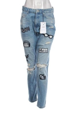 Γυναικείο Τζίν Bershka, Μέγεθος M, Χρώμα Μπλέ, Τιμή 27,62 €, #137672502