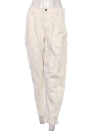 Dámske džínsy  Bershka, Veľkosť S, Farba Kremová, Cena  15,00 €, #137681519