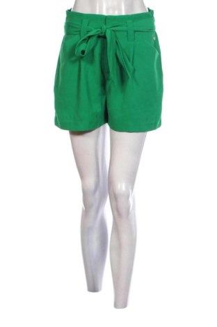 Damen Shorts Melting Stockholm, Größe M, Farbe Grün, Preis € 14,00, #137670219