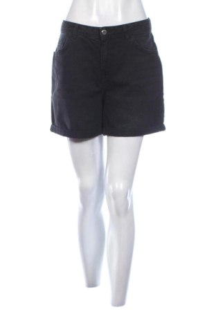 Pantaloni scurți de femei LC Waikiki, Mărime XL, Culoare Negru, Preț 73,49 Lei, #137679812