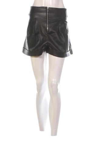 Dámské kraťasy  Bershka, Velikost S, Barva Černá, Cena  170,00 Kč, #137687254