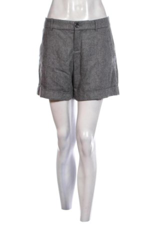 Pantaloni scurți de femei Esprit, Mărime XL, Culoare Gri, Preț 47,24 Lei, #137665853