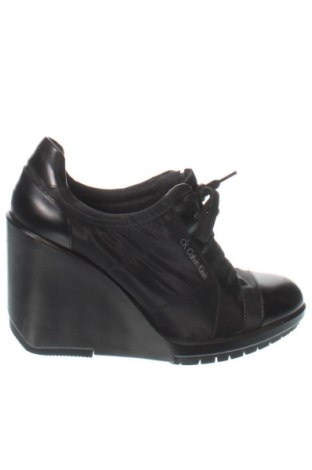 Dámske topánky  Calvin Klein Jeans, Veľkosť 39, Farba Čierna, Cena  58,00 €, #137704711