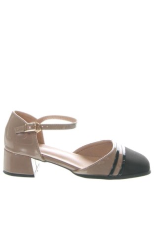 Női cipők Unbranded, Méret 38, Szín Bézs, Ár 9 220 Ft, #137648289