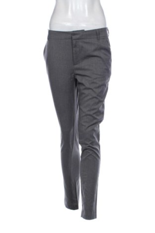 Pantaloni de femei Stradivarius, Mărime M, Culoare Gri, Preț 41,99 Lei, #137661830