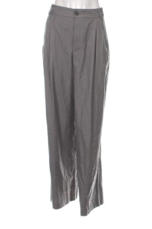 Pantaloni de femei Zara, Mărime S, Culoare Gri, Preț 78,74 Lei, #137664412