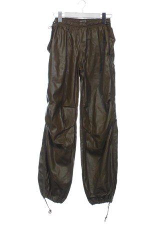 Дамски панталон Bershka, Размер XS, Цвят Зелен, Цена 11,62 €, #137686273