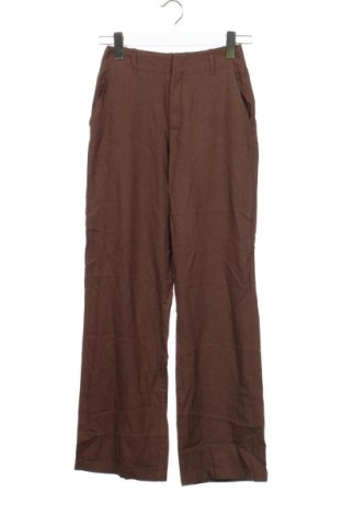 Дамски панталон Stradivarius, Размер XS, Цвят Кафяв, Цена 9,15 €, #137693396