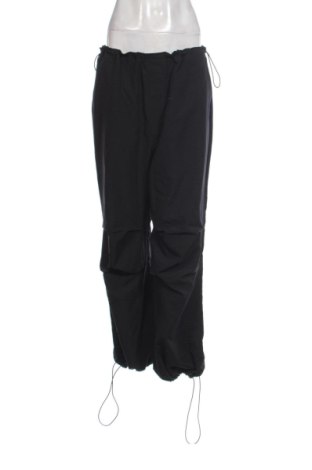 Pantaloni de femei Cropp, Mărime XL, Culoare Negru, Preț 36,00 Lei, #137672902