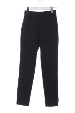Дамски панталон Stradivarius, Размер XXS, Цвят Черен, Цена 12,00 €, #137682688