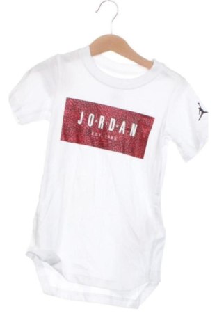 Детска тениска Air Jordan Nike, Размер 2-3y/ 98-104 см, Цвят Бял, Цена 20,00 €, #137681819