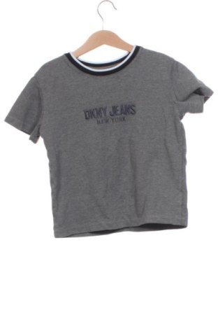 Детска тениска DKNY Jeans, Размер 6-7y/ 122-128 см, Цвят Сив, Цена 15,00 €, #137680198