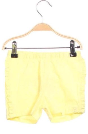Dziecięce szorty Coolclub, Rozmiar 18-24m/ 86-98 cm, Kolor Żółty, Cena 50,81 zł, #137696835
