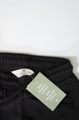 Dziecięce szorty H&M, Rozmiar 5-6y/ 116-122 cm, Kolor Czarny, Cena 38,71 zł, #137697159