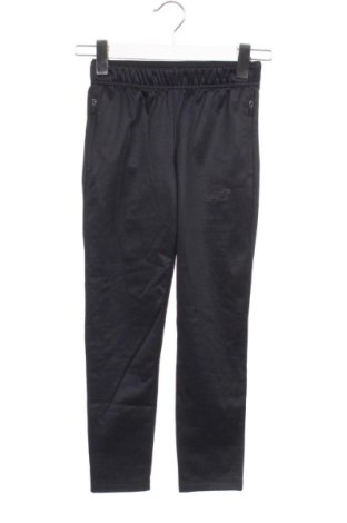 Dziecięce spodnie sportowe New Balance, Rozmiar 9-10y/ 140-146 cm, Kolor Czarny, Cena 88,90 zł, #137709853