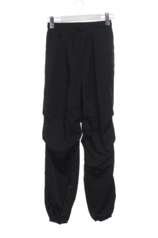 Dětské tepláky SHEIN, Velikost 12-13y/ 158-164 cm, Barva Černá, Cena  149,00 Kč, #137667754