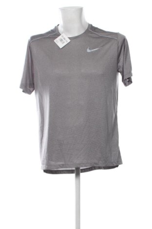 Мъжка тениска Nike, Размер L, Цвят Сив, Цена 37,40 €, #137696175