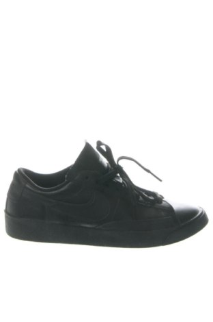 Pánske topánky Nike, Veľkosť 40, Farba Čierna, Cena  74,00 €, #137697455