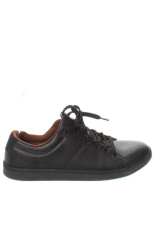 Férfi cipők
 Unbranded, Méret 43, Szín Fekete, Ár 9 458 Ft, #137689432